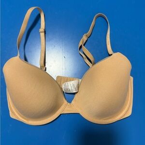 Calvin Klein Perfectly Fit T-Shirt Bra. Size 34B. Excellent Condition.